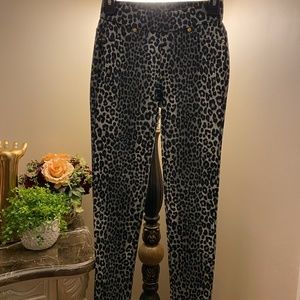 MICHAEL KORS BLACK/GRAY ANIMAL PRINT PANTS (PETITE)